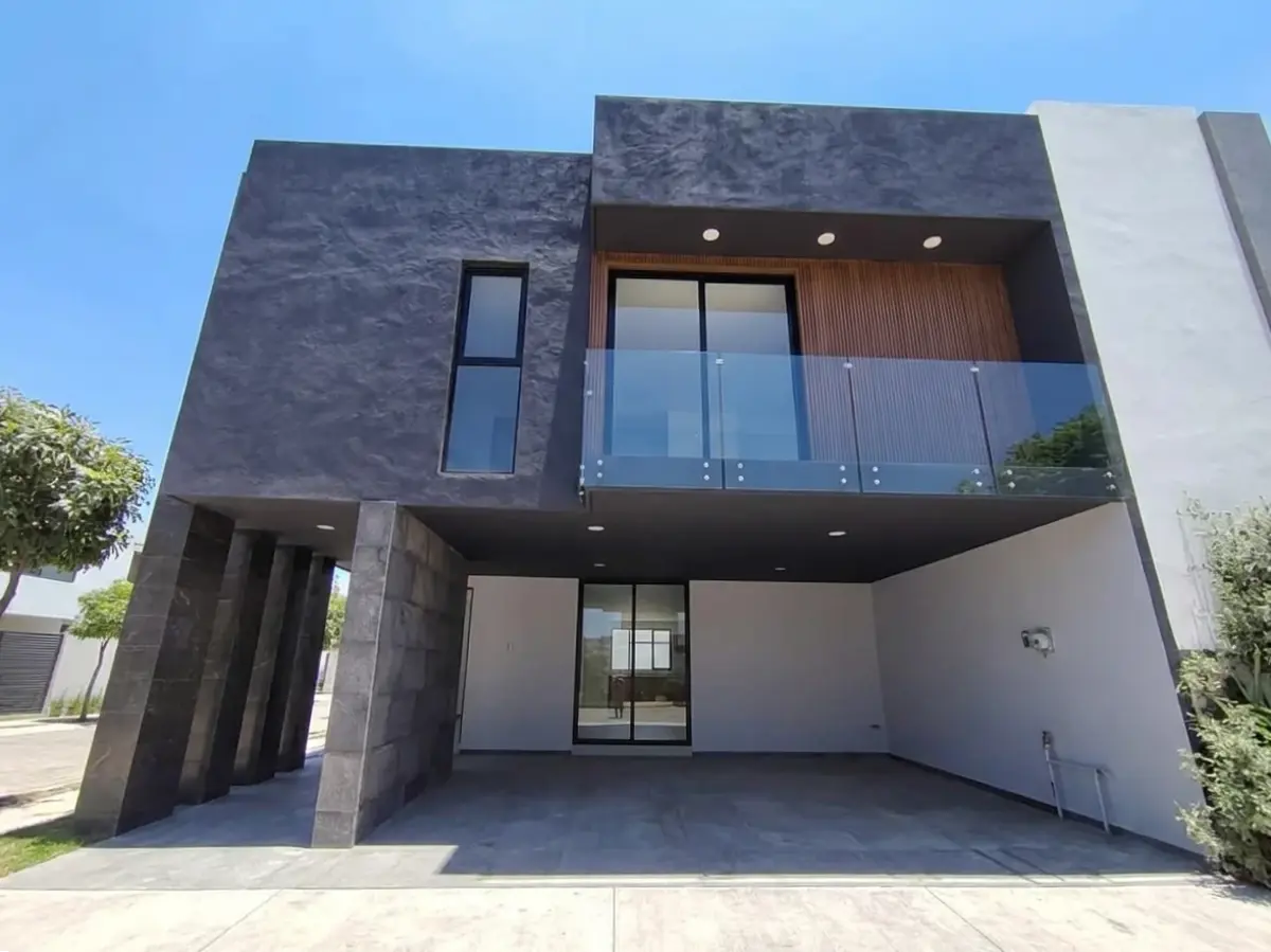 Casa en venta en Lomas de Angelópolis, Ocoyucan — foto 1 de 39