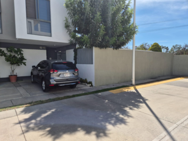 Casa en venta en Cortijo de San Agustin, Tlajomulco de Zúñiga — foto 2 de 35