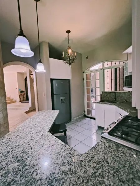 Casa en renta en Los Pinos, Saltillo — foto 3 de 39
