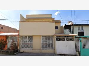 Casa en venta en Parque Residencial Coacalco 1a Sección, Coacalco de Berriozábal — foto 3 de 17