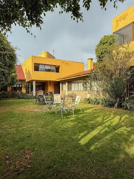 ESPACIO ÚNICO - Hermosa casa en Lomas Quebradas