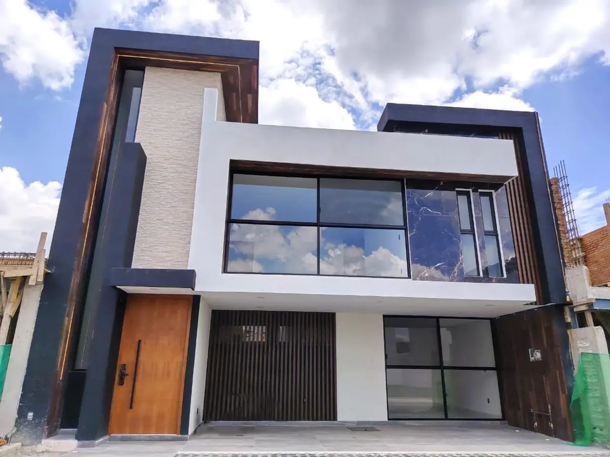 Casa en venta en Lomas de Angelópolis II, San Andrés Cholula — foto 1 de 35