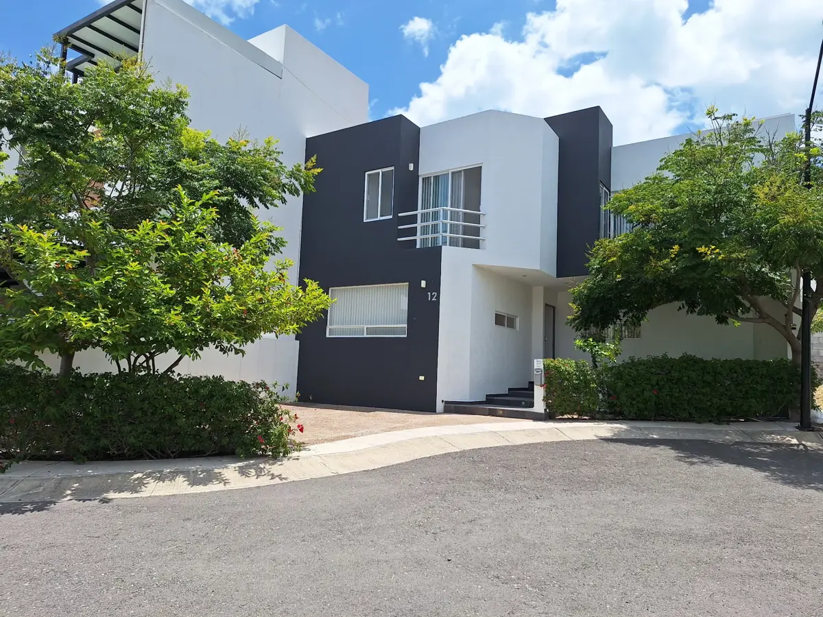 Casa en venta en El Condado, Corregidora — foto 1 de 40