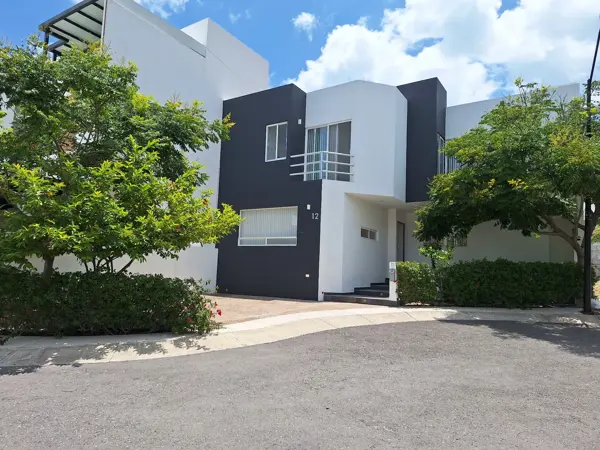 CASA EN VENTA EN EL CONDADO CORREGIDORA