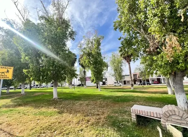 Terreno en venta en Villas del Renacimiento, Torreón — foto 2 de 4