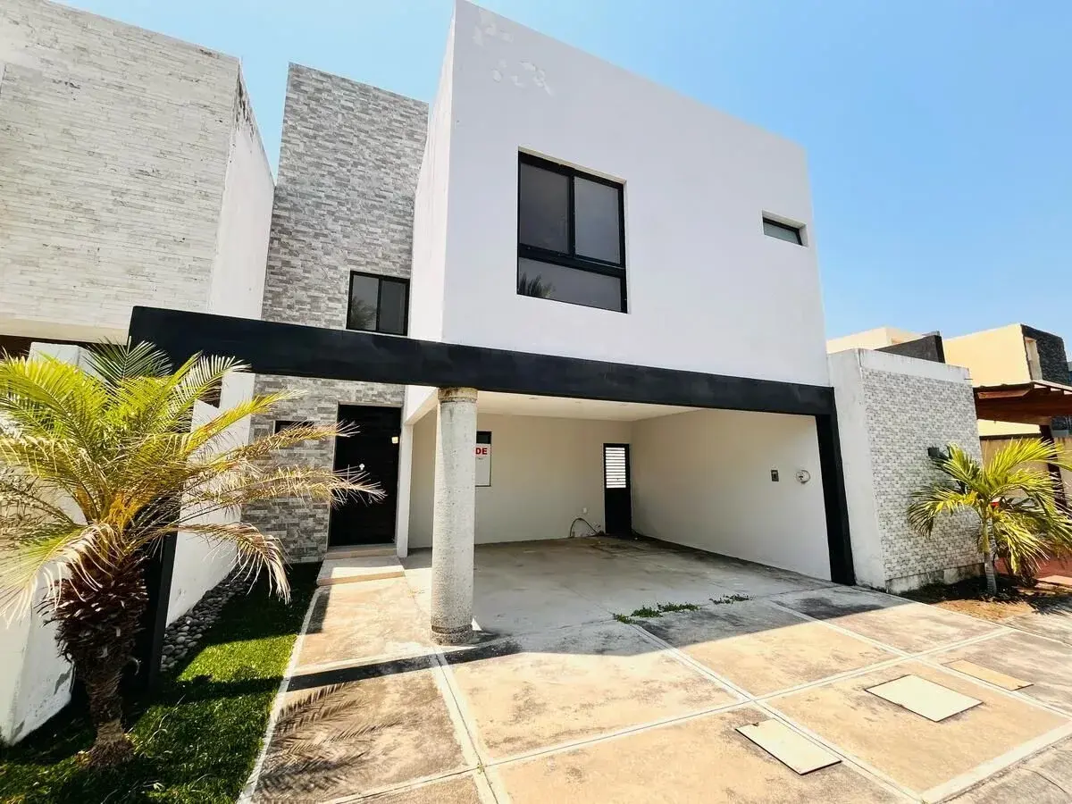 Casa en venta en Lomas de la Rioja, Alvarado — foto 1 de 21