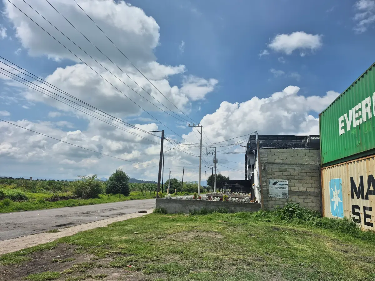 Terreno en venta en San Miguel Totocuitlapilco, Metepec — foto 1 de 4