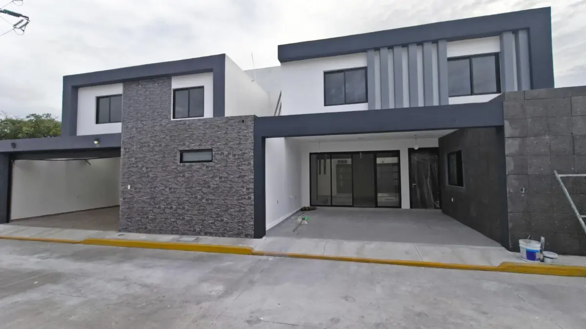 Casa en venta en Graciano Sánchez Romo, Boca del Río — foto 1 de 17