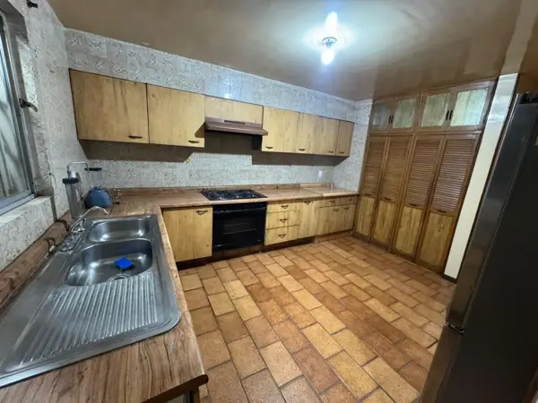 RENTA DE CASA AMUEBLADA V. CARRANZA A LA ALTURA DE TOKS RENTA DE CASA AMUEBLADA V. CARRANZA A LA ALTURA DE TOKS