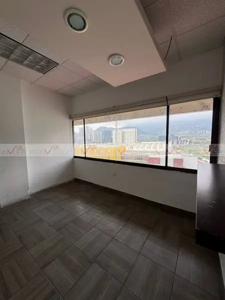 Oficina en renta en Del Valle, San Pedro Garza García — foto 2 de 12