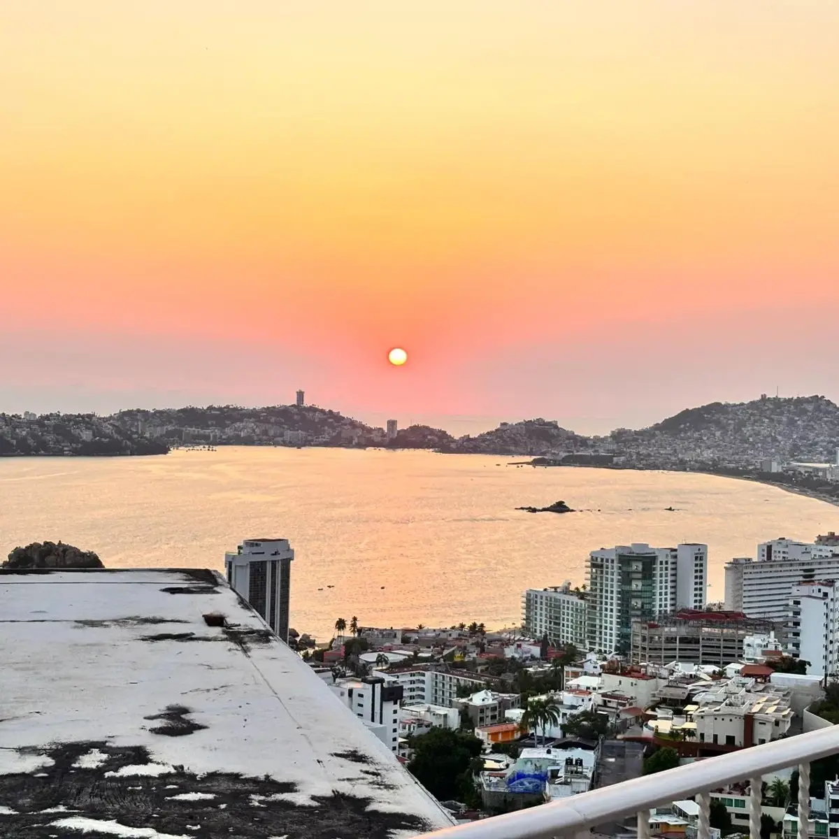 Casa en venta en Villas Condesa, Acapulco de Juárez — foto 1 de 28
