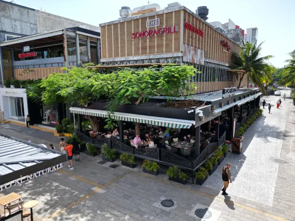 Local en renta en Sin colonia, Playa del Carmen — foto 2 de 42