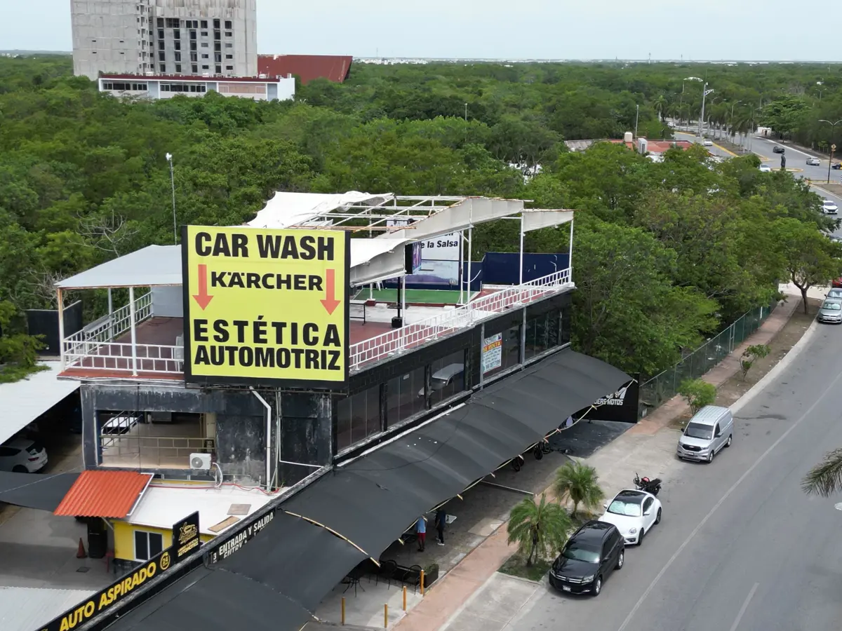 Local en renta en Cruz de Servicios, Playa del Carmen — foto 1 de 27