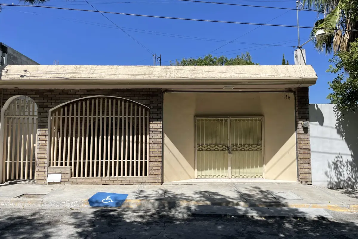 Local en renta en Morelos, Saltillo — foto 1 de 15