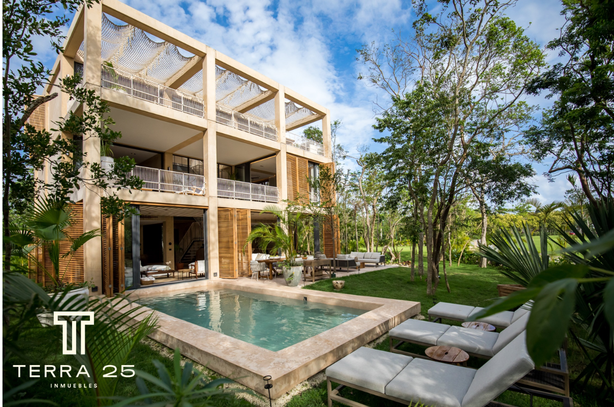Casa en venta en Playa del Carmen, Playa del Carmen — foto 1 de 15