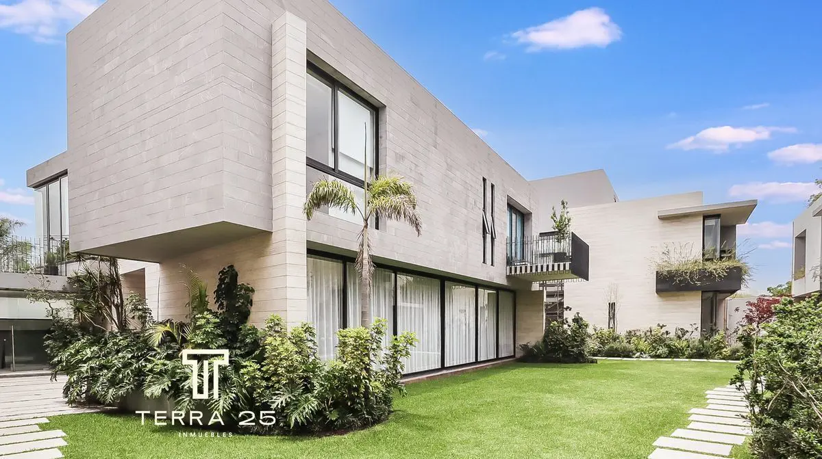 Casa en venta en Lomas de Tecamachalco, Naucalpan de Juárez — foto 1 de 9