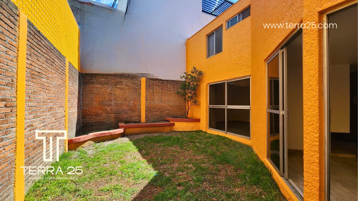 Casa en venta en Santa Cruz del Monte, Naucalpan de Juárez — foto 1 de 24