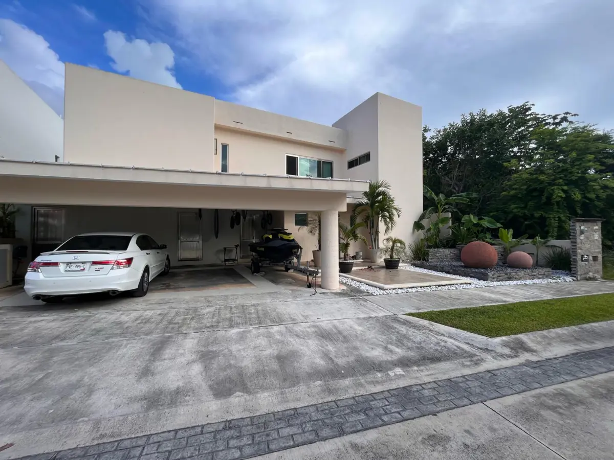 Casa en venta en Residencial Villa Magna, Benito Juárez — foto 1 de 15