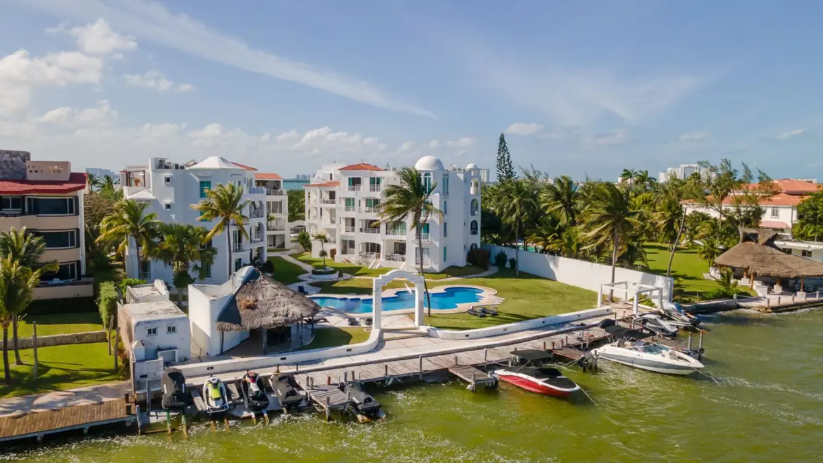 Terreno en venta en Club de Golf San Gil, San Juan del Río — foto 1 de 21