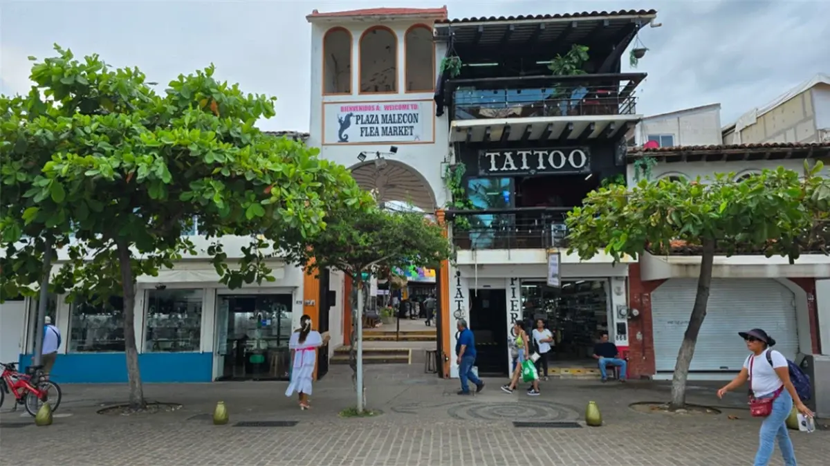 Local en venta en Diaz Ordaz, Puerto Vallarta — foto 1 de 13
