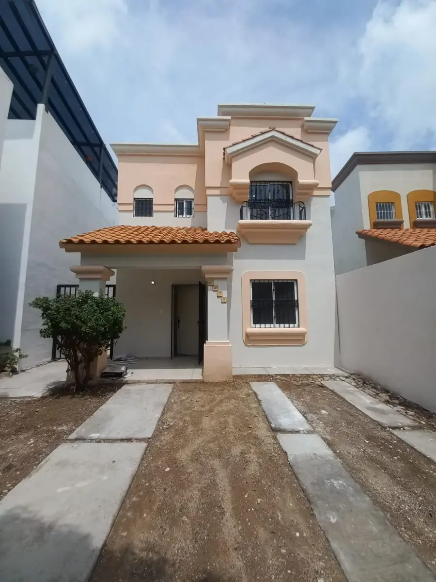 CASA EN VENTA Y RENTA EN PRIVADA URBI VILLA VERSALLES EN CULIACAN SINALOA CASA EN VENTA Y RENTA EN PRIVADA URBI VILLA VERSALLES EN CULIACAN SINALOA