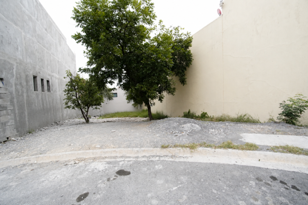 Terreno en venta en Zona Bosques del Valle, San Pedro Garza García — foto 1 de 2
