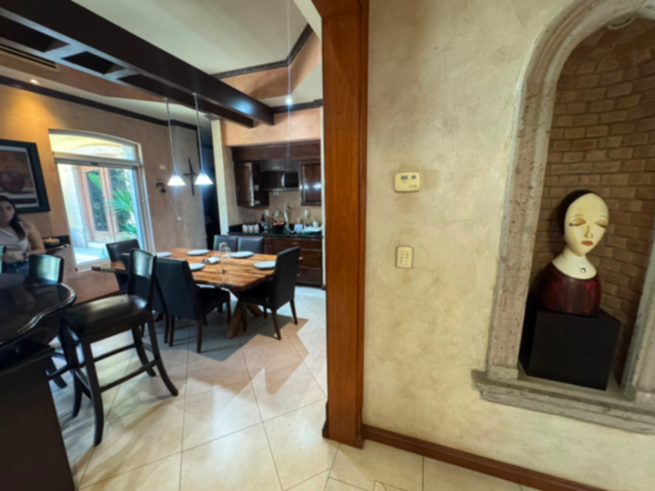 Casa en venta en La Hibernia, Saltillo — foto 3 de 23