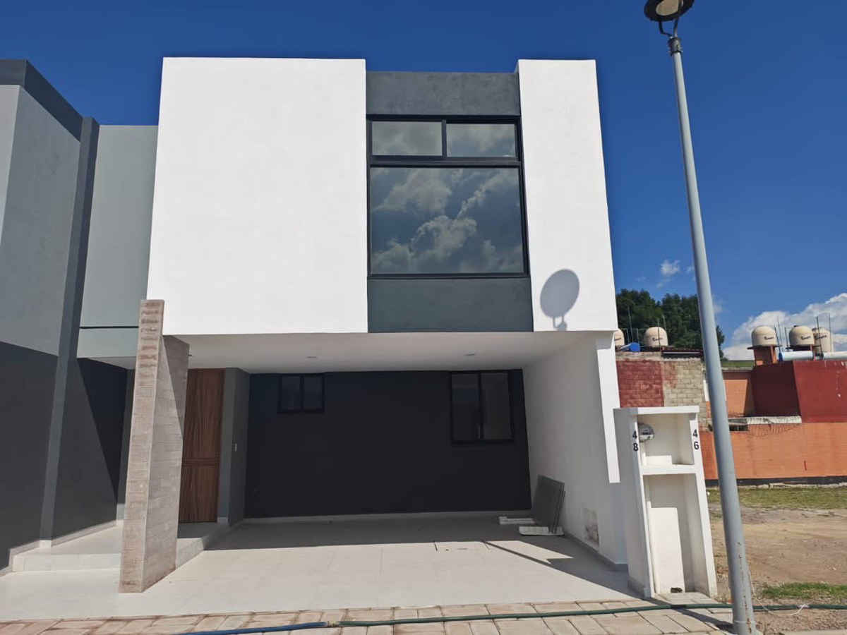 Casa en venta en San Lorenzo Almecatla, Cuautlancingo — foto 1 de 28