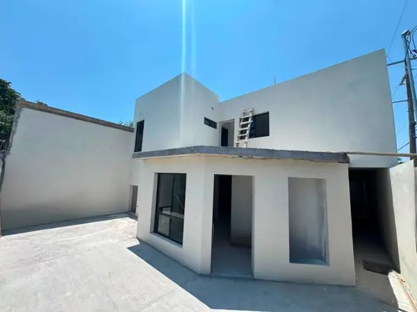 Casa en Venta en Nuevo Leon, Guadalupe, Nuevo León 4