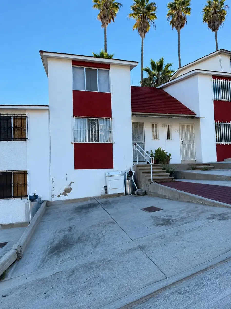 Casa en venta en Colinas de Agua Caliente, Tijuana — foto 1 de 18