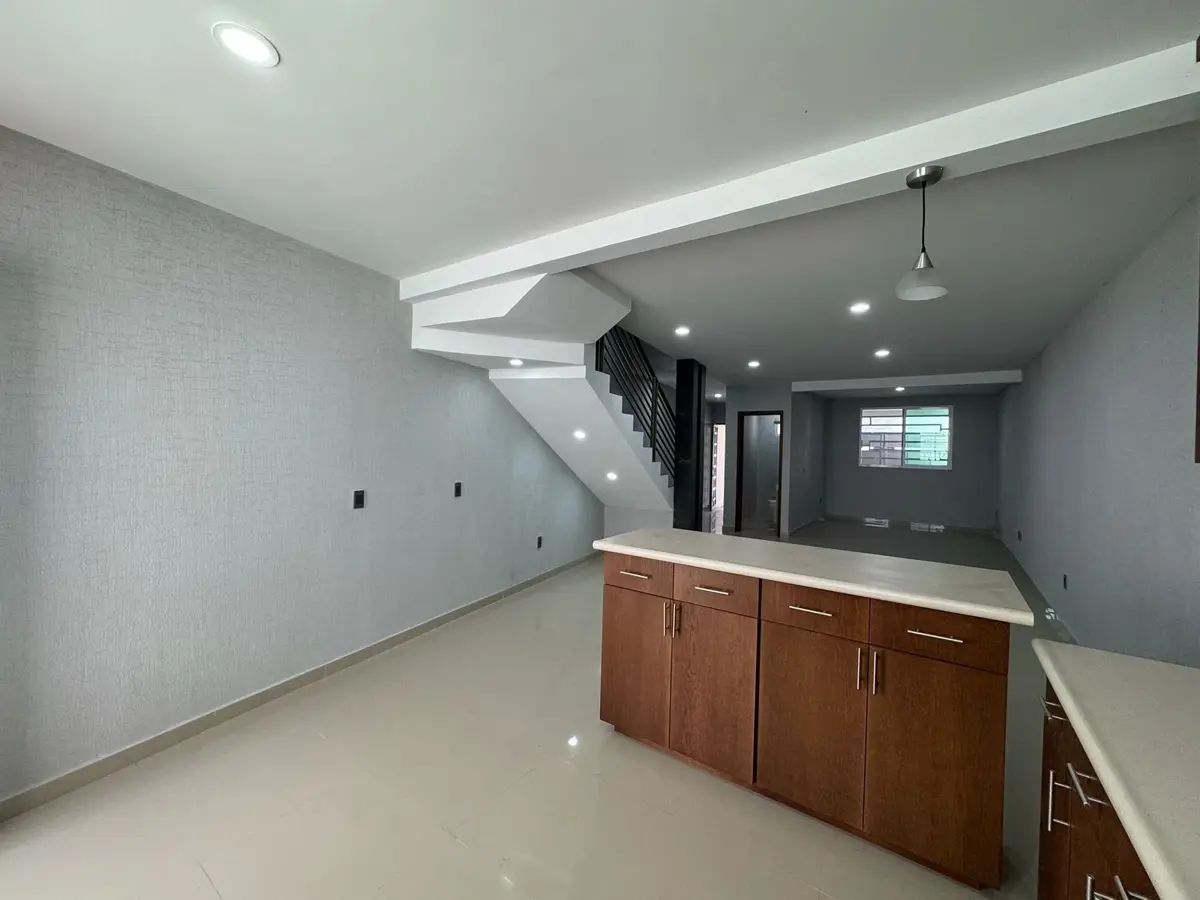 Casa en venta en Rector Hidalgo, Morelia — foto 1 de 26
