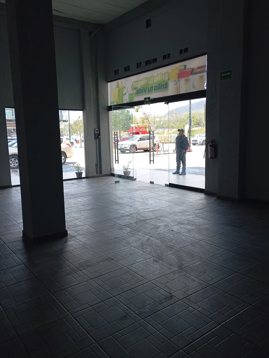 Local en renta en Zákia, El Marqués — foto 1 de 7