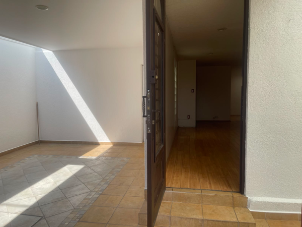 Casa en renta en Ciudad Satelite, Naucalpan de Juárez — foto 2 de 10