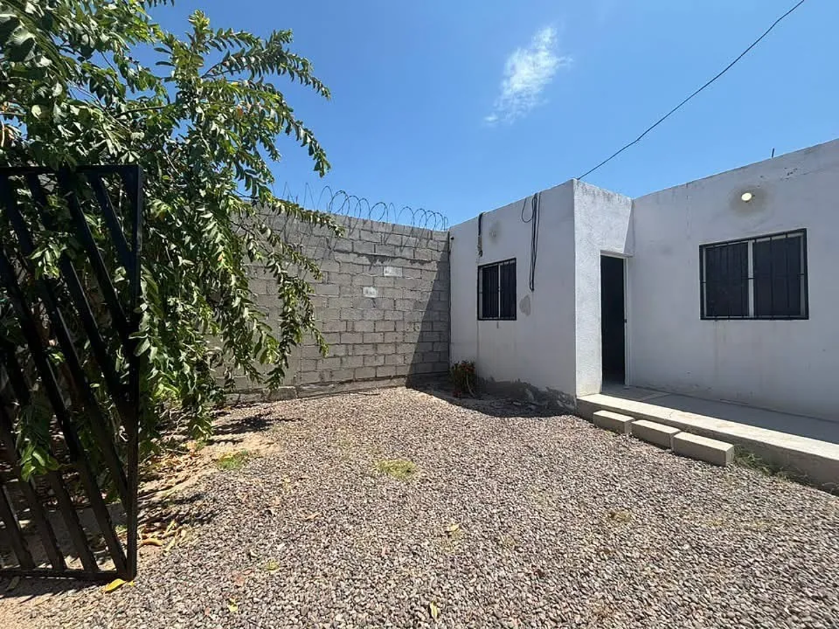 Casa en venta en El Centenario, La Paz — foto 1 de 12