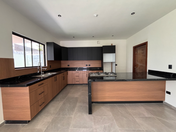 Casa en venta en La Escondida, Saltillo — foto 2 de 6