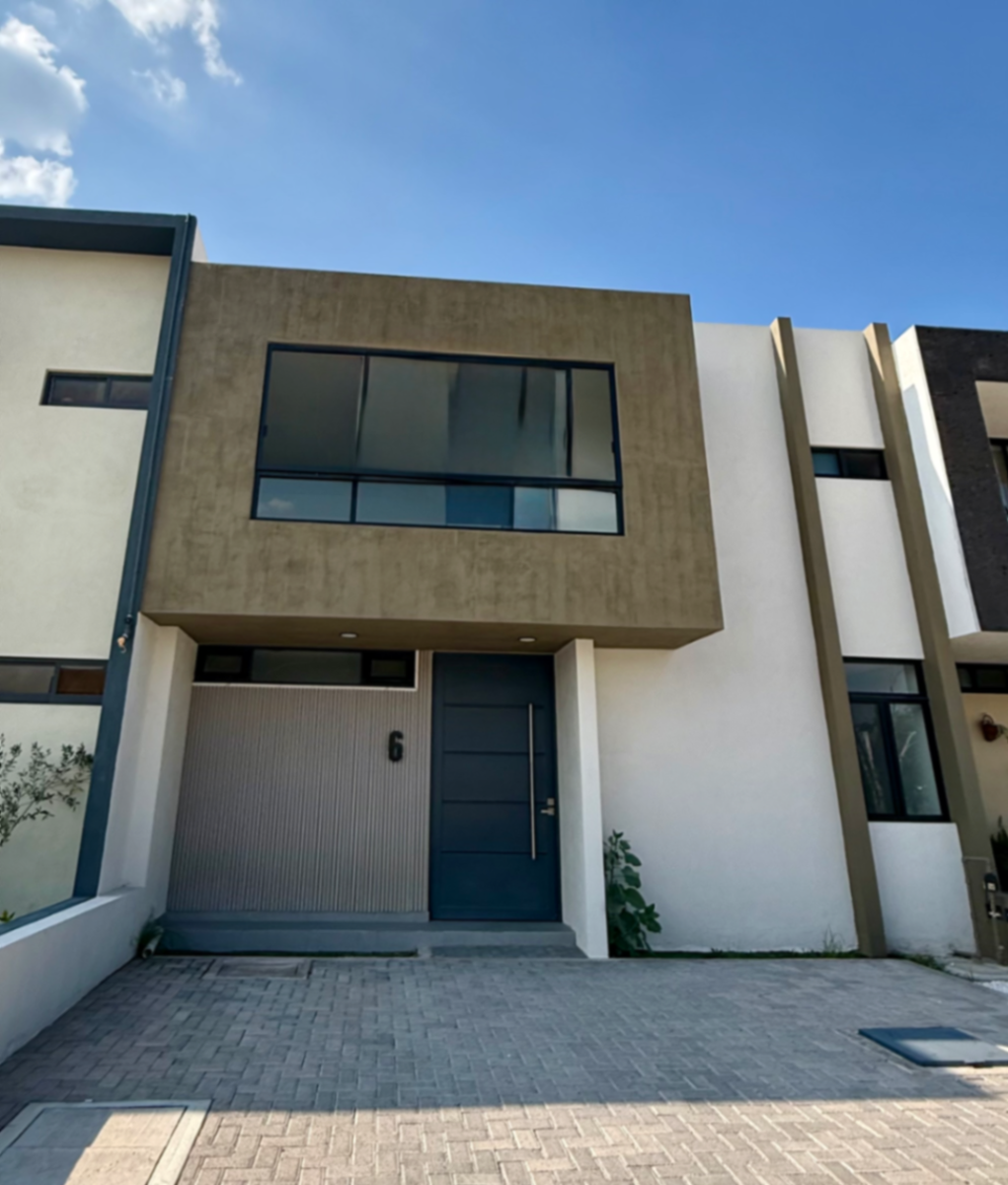 Casa en venta en Cañadas del Arroyo, Corregidora — foto 1 de 30