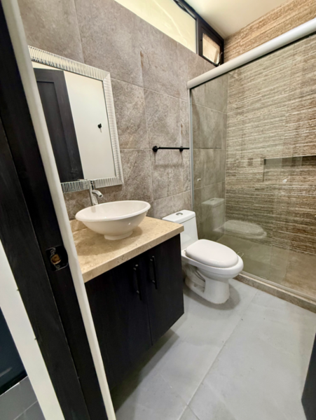Casa en venta en Cañadas del Arroyo, Corregidora — foto 3 de 30