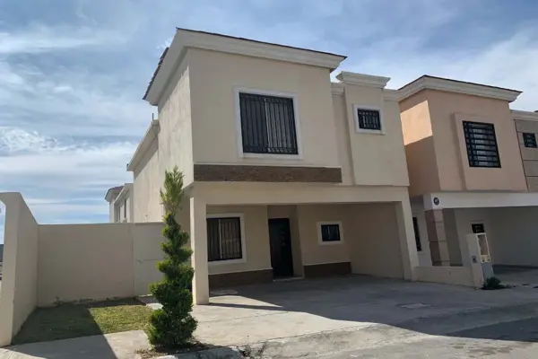 Casa en RENTA Amueblada en Lomas del Valle II
