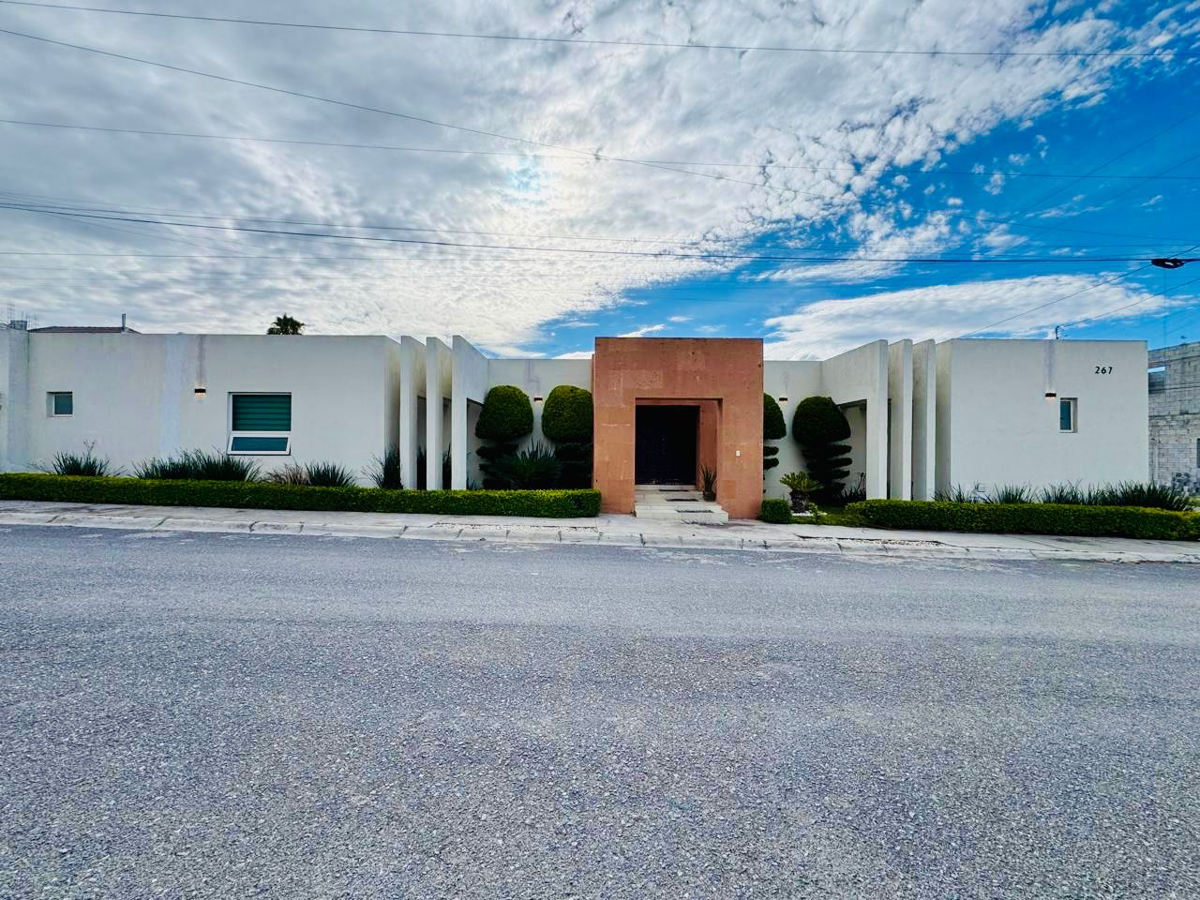 Casa en renta en San José Residencial, Saltillo — foto 1 de 21