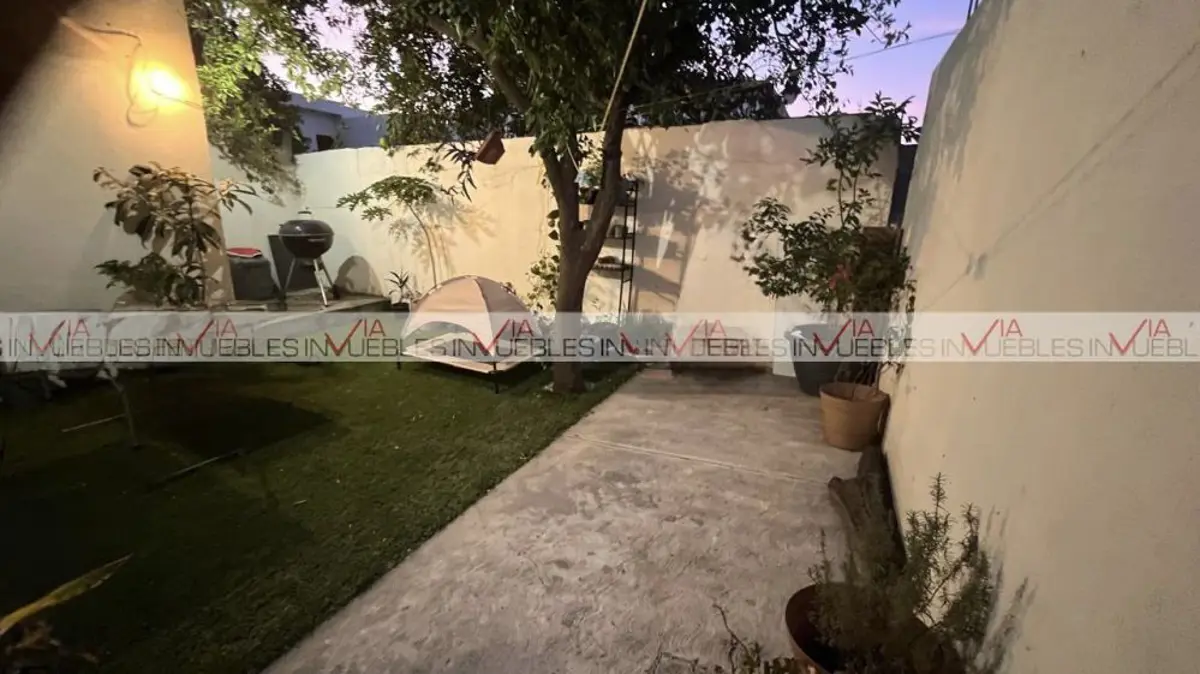 Casa en venta en Roma, Monterrey — foto 1 de 16