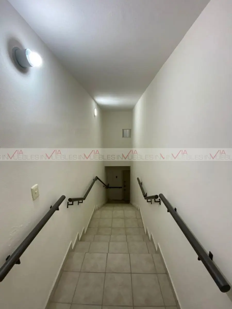 Oficina en renta en Residencial la Florida, Monterrey — foto 1 de 12
