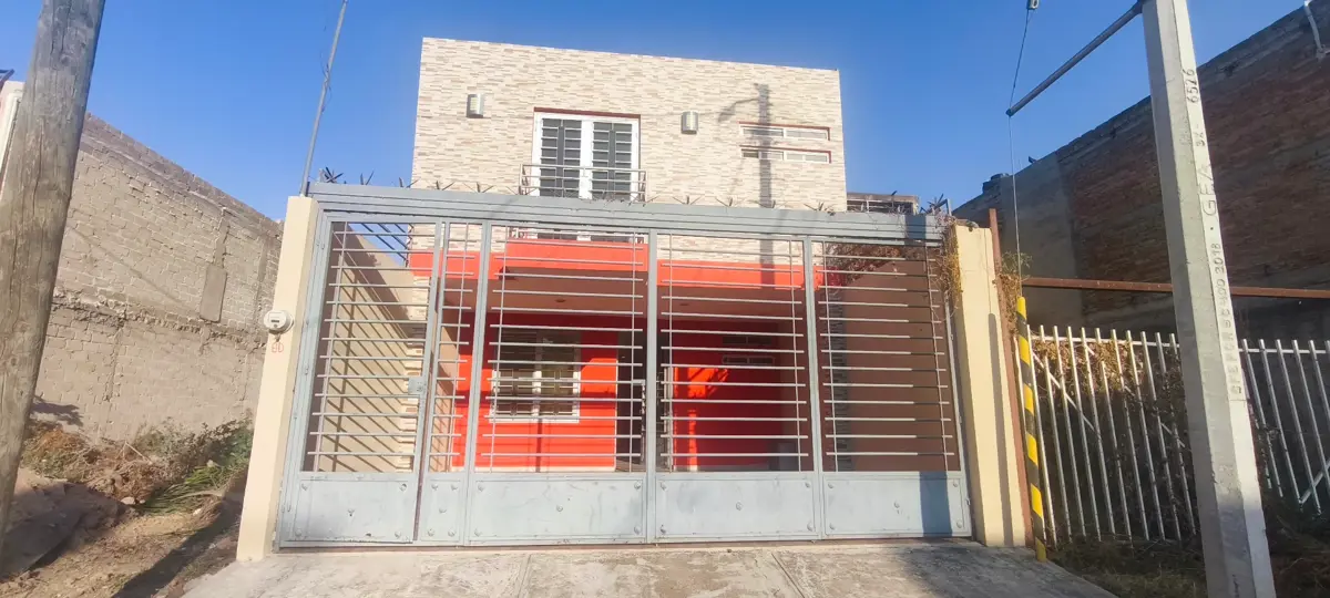 Casa en venta en San Sebastian El Grande, Tlajomulco de Zúñiga — foto 1 de 49