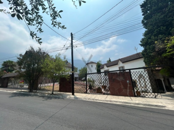 Terreno en venta en Lomas del Valle, San Pedro Garza García — foto 3 de 12