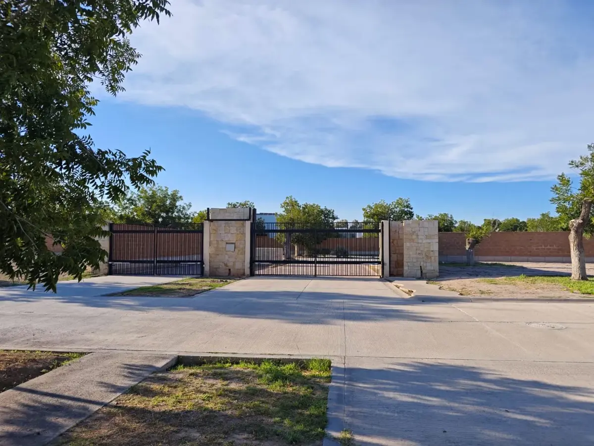 Vista 3 de Terreno en Venta en La Barranca, Torreón, Coahuila de Zaragoza