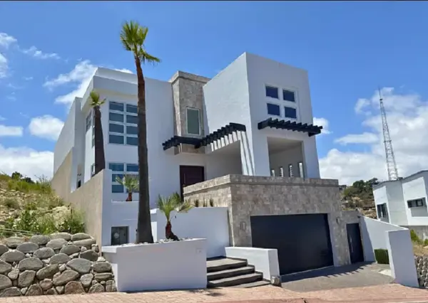 Casa en venta en Cumbres de Juarez, Tijuana — foto 2 de 23