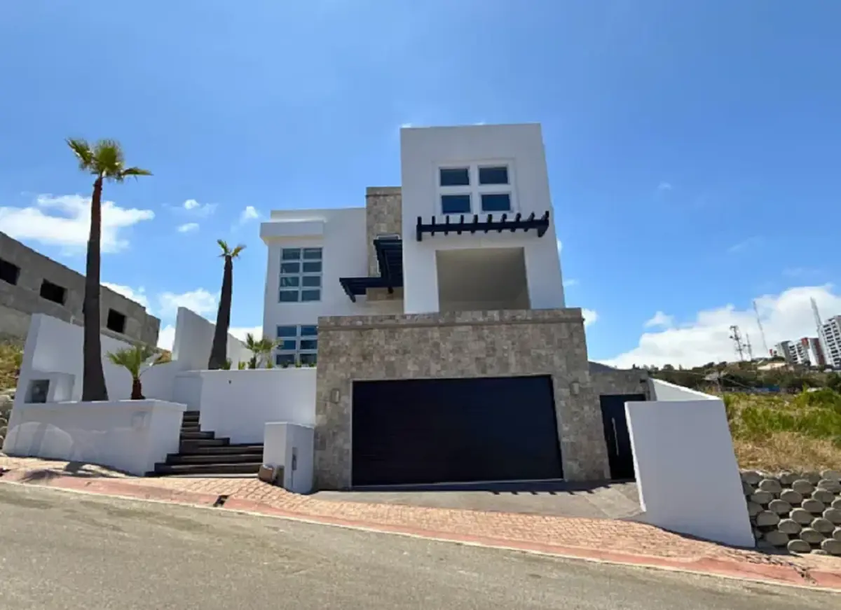 Casa en venta en Cumbres de Juarez, Tijuana — foto 1 de 23