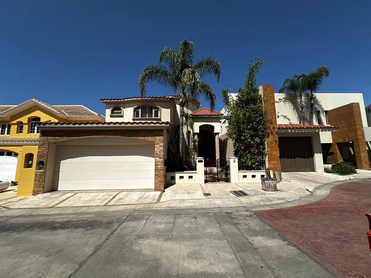 Casa en venta en Puerta de Hierro, Tijuana — foto 1 de 27