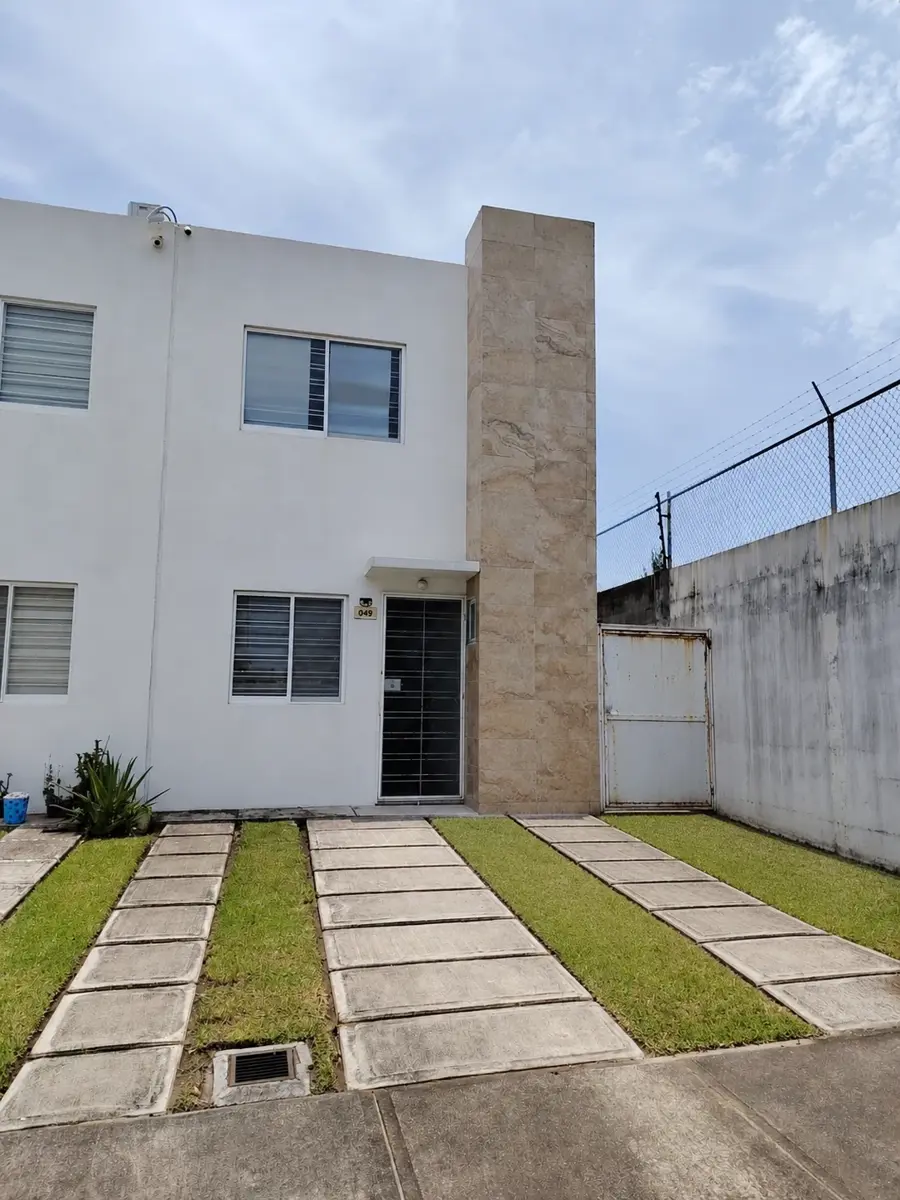 Casa en venta en Los Héroes Veracruz, Veracruz — foto 1 de 19