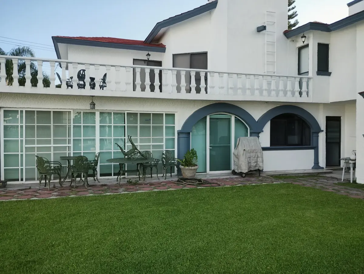 Casa en venta en Lomas de Cocoyoc, Atlatlahucan — foto 1 de 30