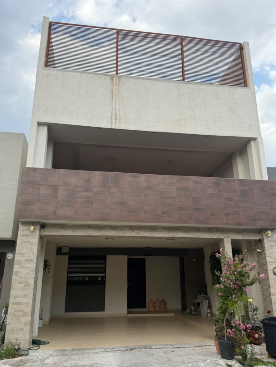 Casa en venta en Cerradas Magenta, Apodaca — foto 1 de 25
